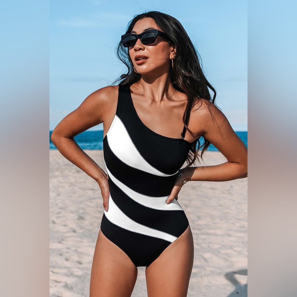 NWT Cupshie swimsuit